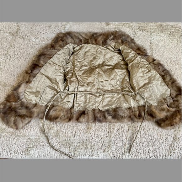Brand New Reversible Golden Sable Fur Jacket made in Italy - Picture 6 of 16